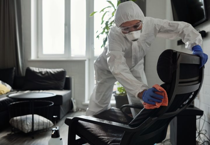 Comment enlever une tache ou une auréole sur un fauteuil en tissu ?