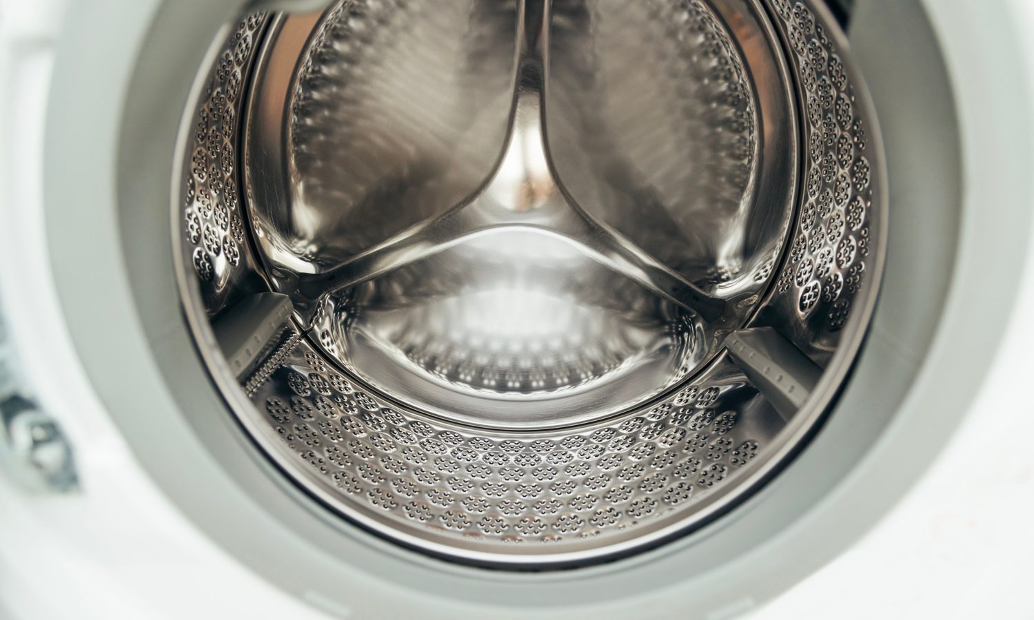 Pourquoi votre lave-linge est-il encrassé par des boues ?